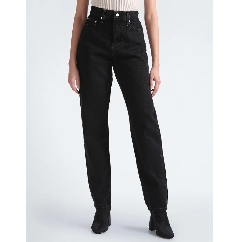 Vtg CALVIN KLEIN Women's Size 4 Black Wash High Rise Denim Tapered Leg Jeans 26